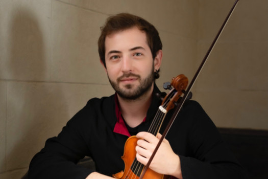 Violiniste diplômé d’un Master à la Haute École de Musique de Genève donne des cours de violon. Mindfulness 