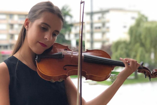 Violiniste diplômée d'un master donne des cours de violon pour tout niveau et tout âge